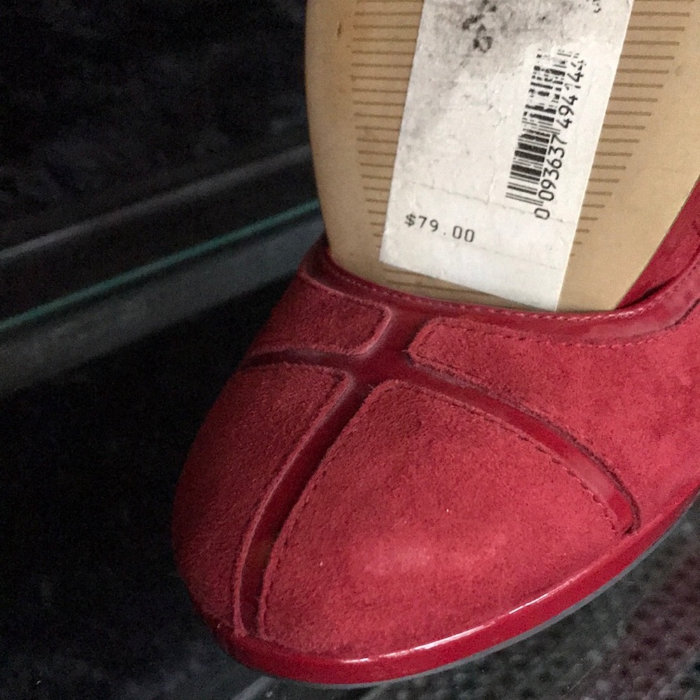 Franco Sarto Red Patent Leather Suede Pumps - Picture 4 of 6